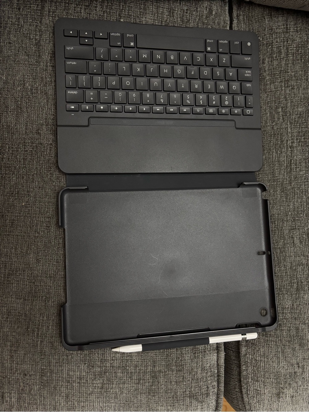 Logitech case and apple pencil
